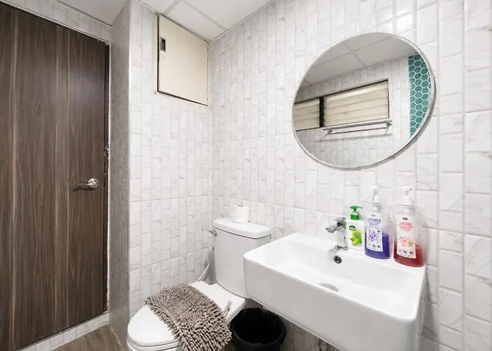1br Near Bts Queen & Single Bed Center *